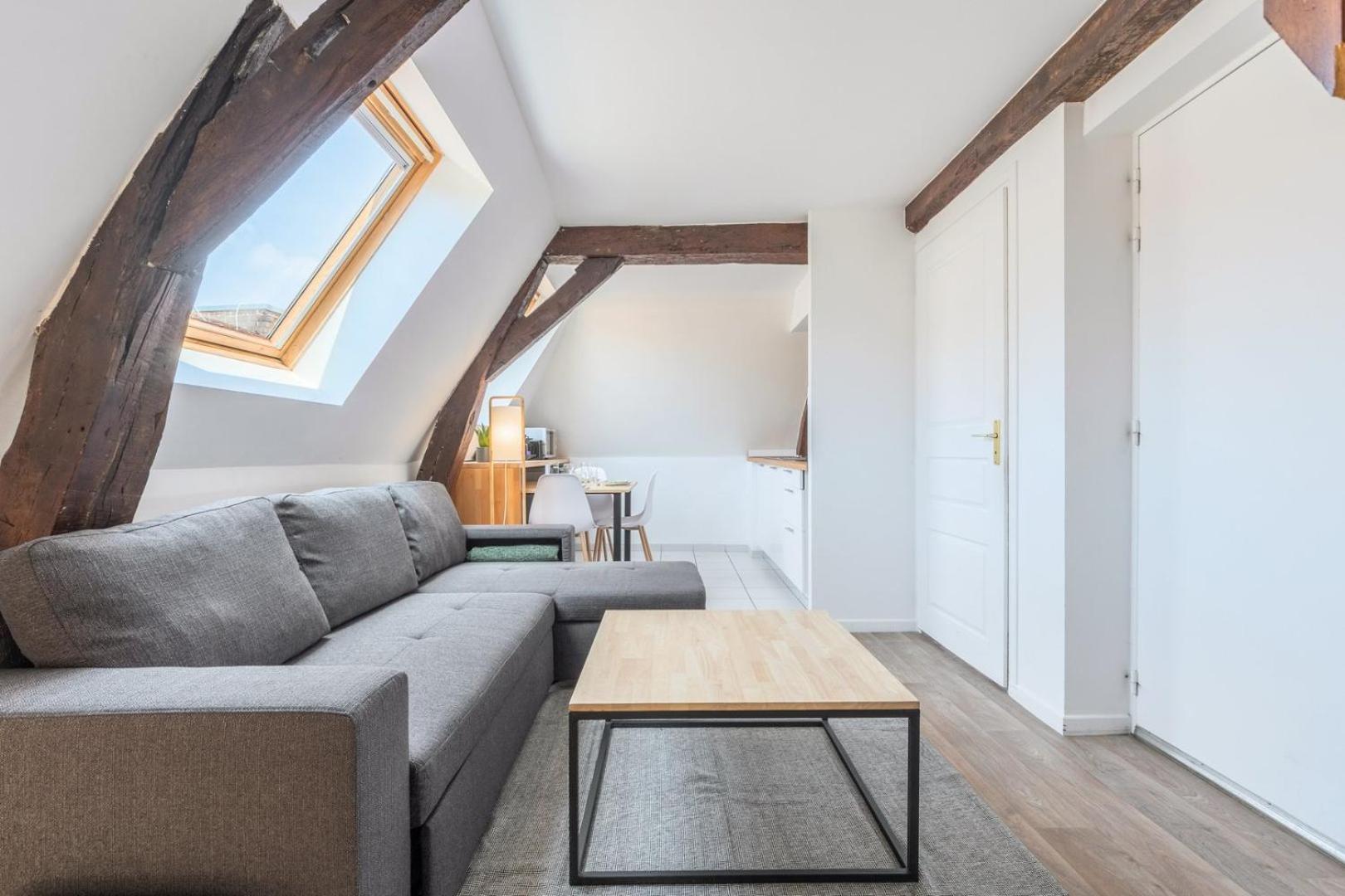 Duplex Next To Grand Place ليل المظهر الخارجي الصورة