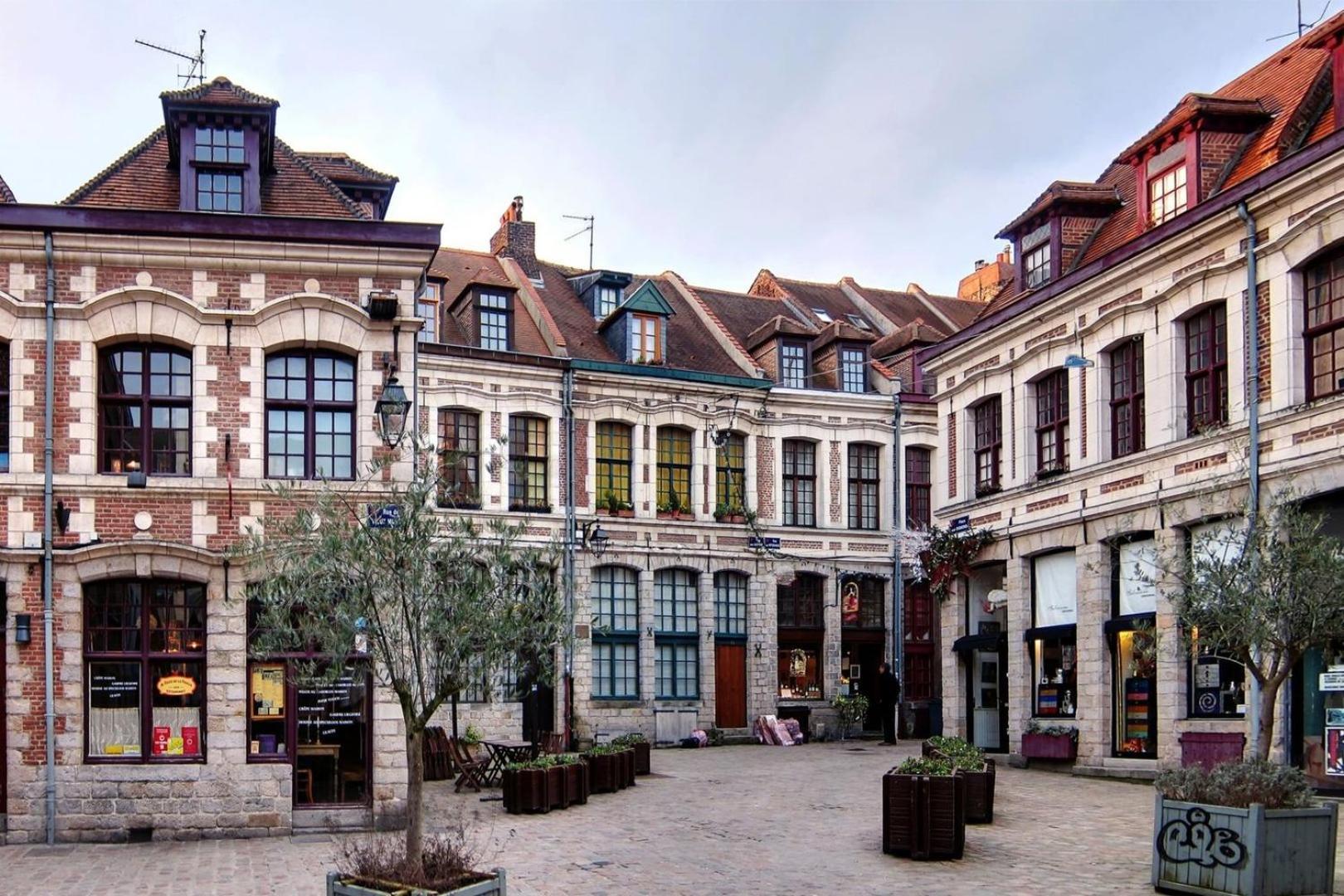 Duplex Next To Grand Place ليل المظهر الخارجي الصورة
