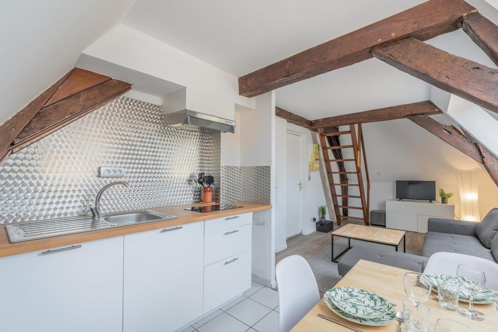Duplex Next To Grand Place ليل المظهر الخارجي الصورة