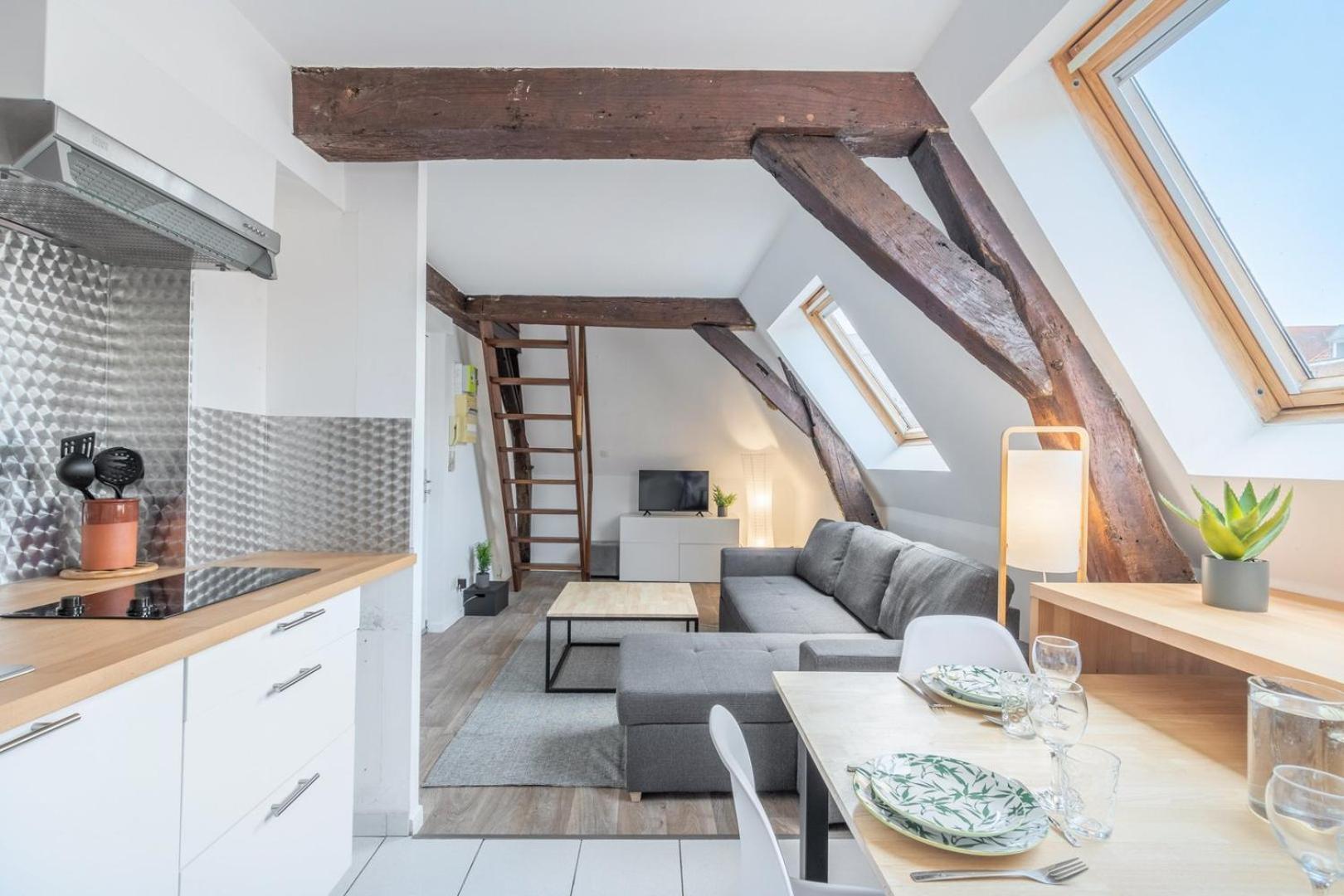 Duplex Next To Grand Place ليل المظهر الخارجي الصورة